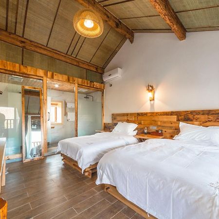 Swallow Nest Guesthouse Кунмин Екстериор снимка