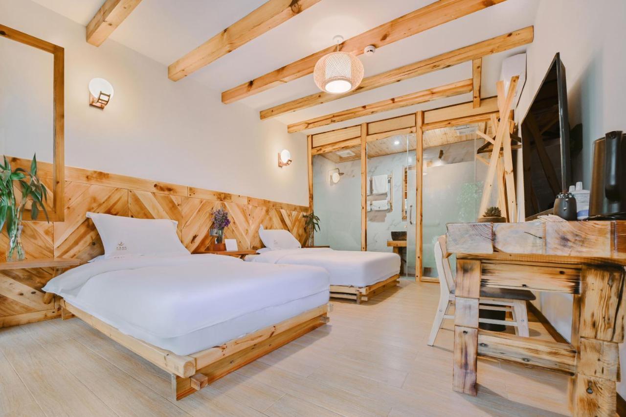 Swallow Nest Guesthouse Кунмин Екстериор снимка