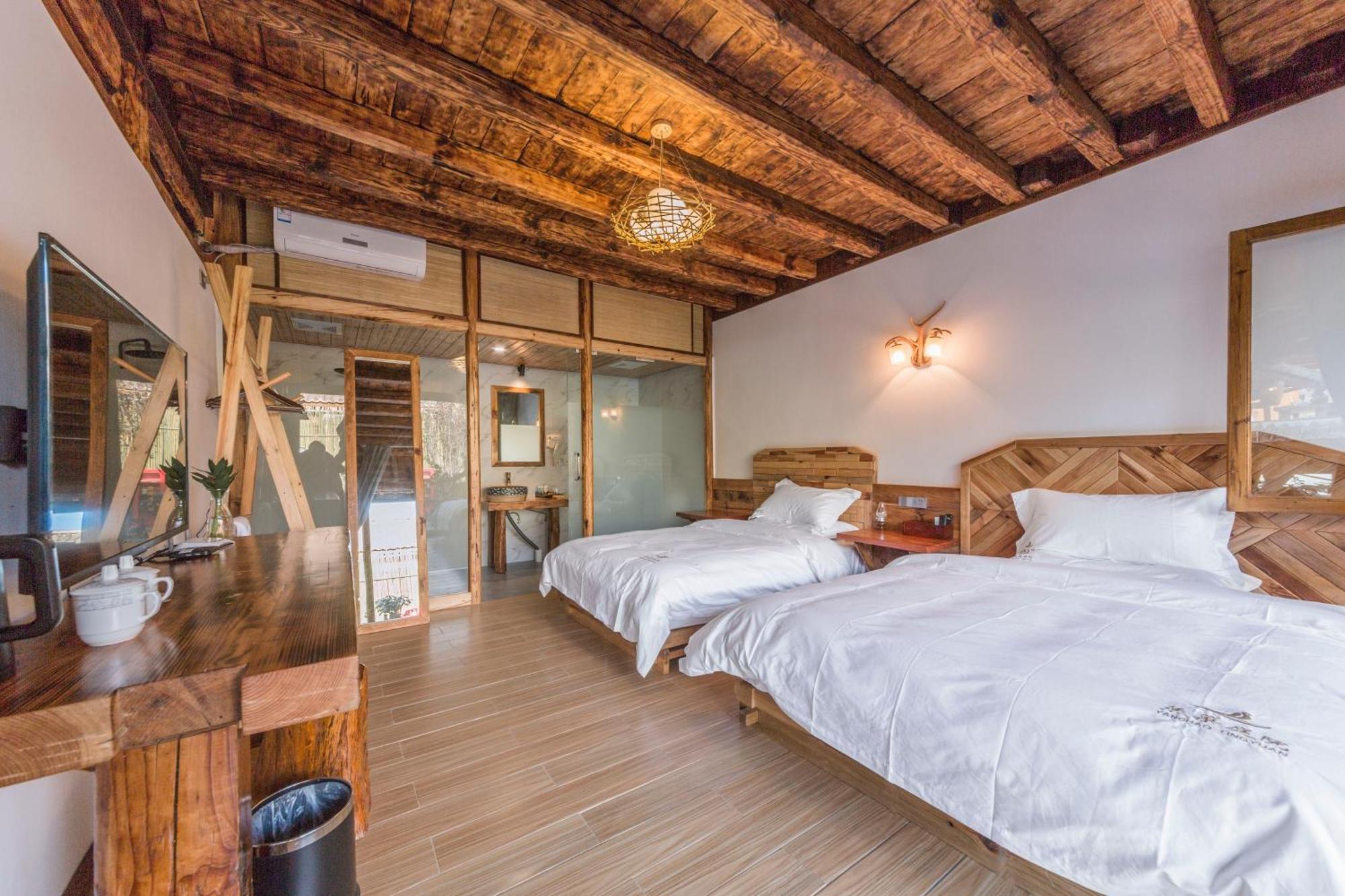 Swallow Nest Guesthouse Кунмин Екстериор снимка