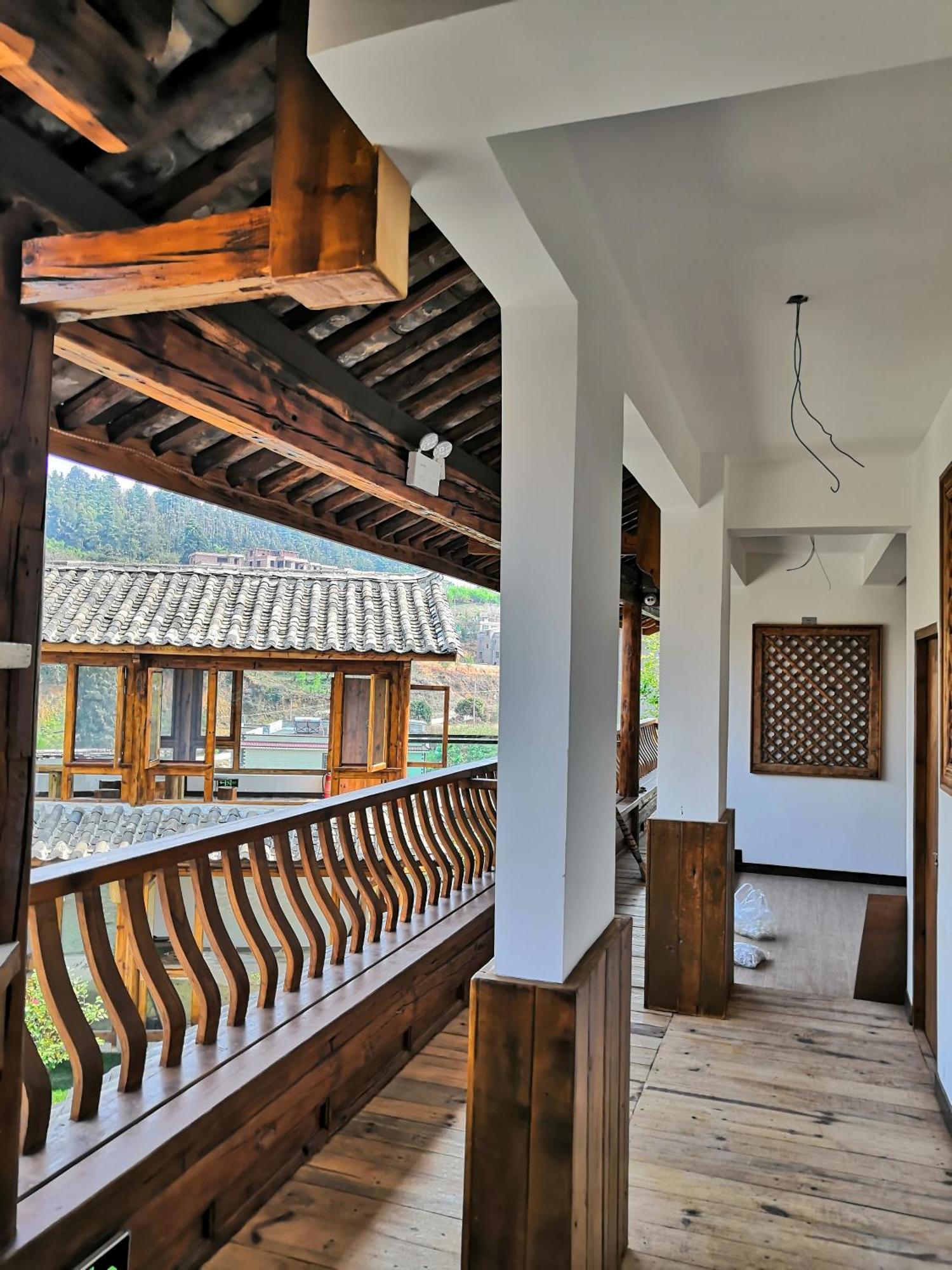 Swallow Nest Guesthouse Кунмин Екстериор снимка