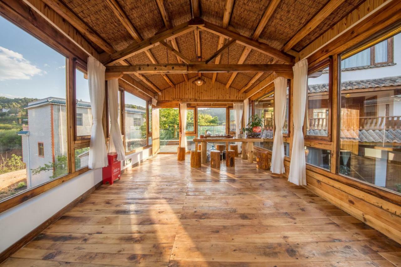 Swallow Nest Guesthouse Кунмин Екстериор снимка