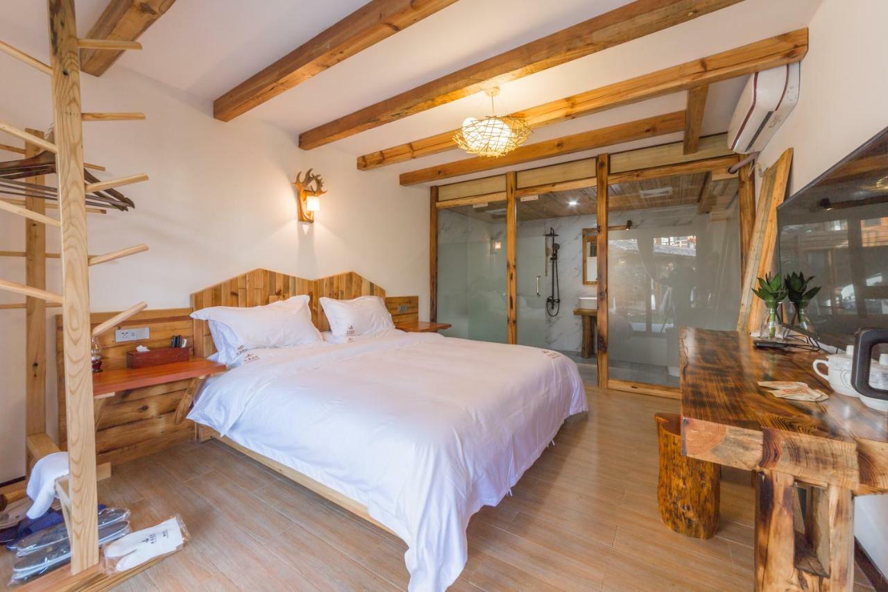 Swallow Nest Guesthouse Кунмин Екстериор снимка
