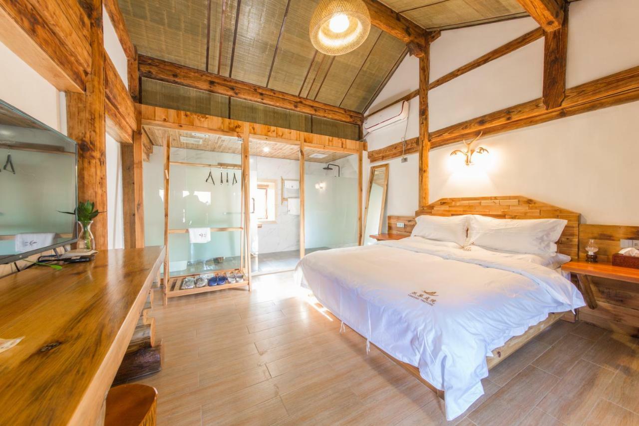 Swallow Nest Guesthouse Кунмин Екстериор снимка
