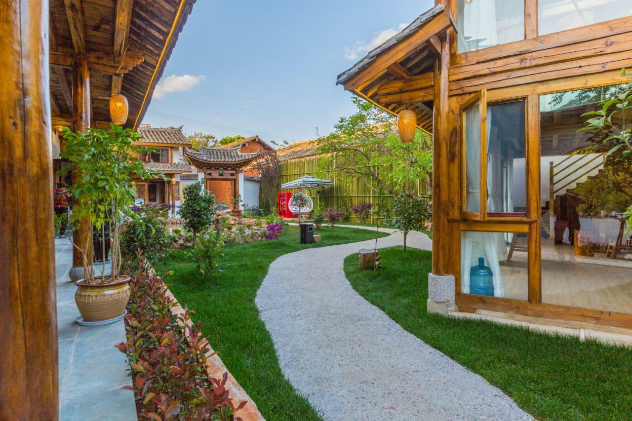 Swallow Nest Guesthouse Кунмин Екстериор снимка