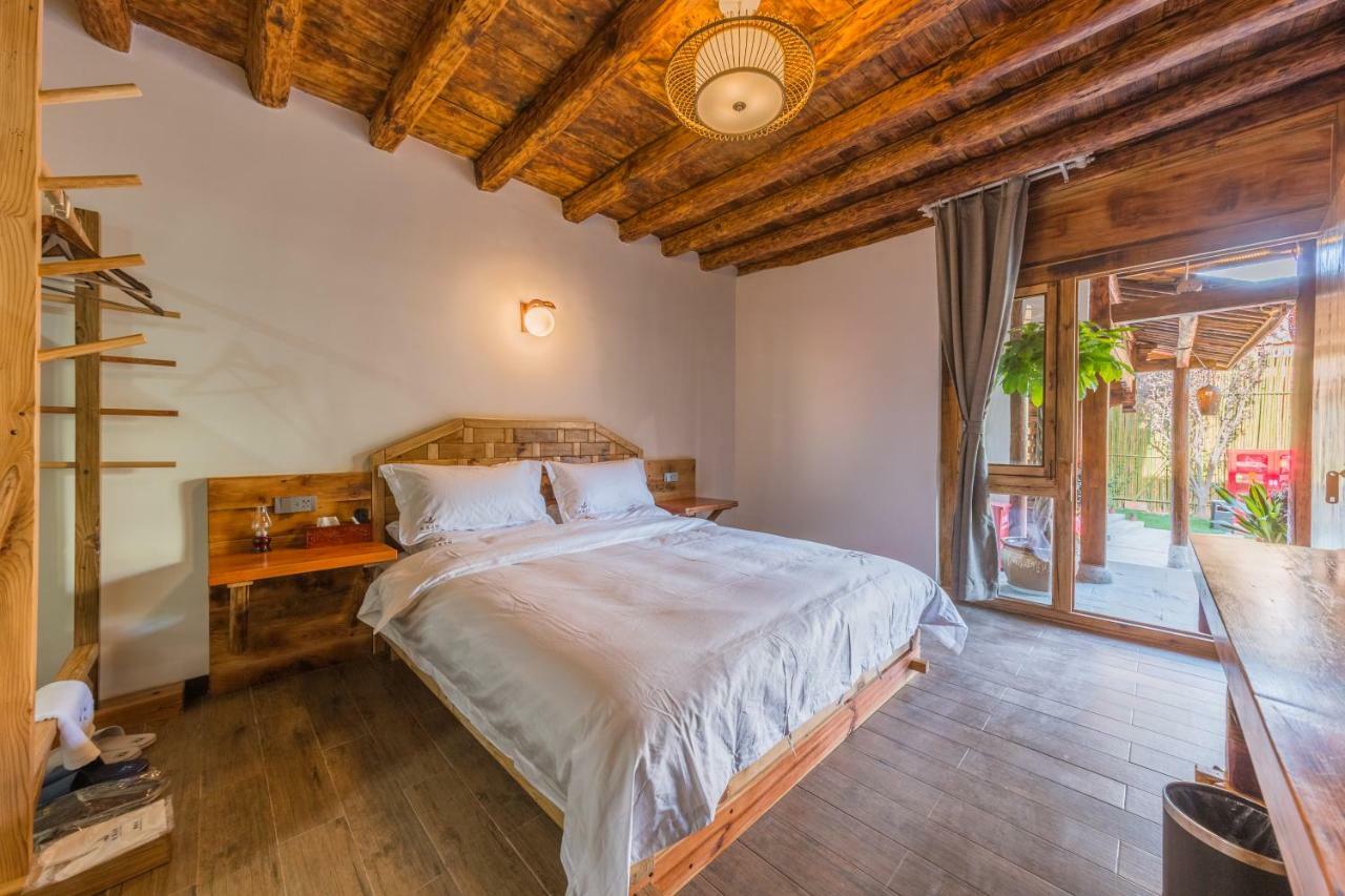 Swallow Nest Guesthouse Кунмин Екстериор снимка