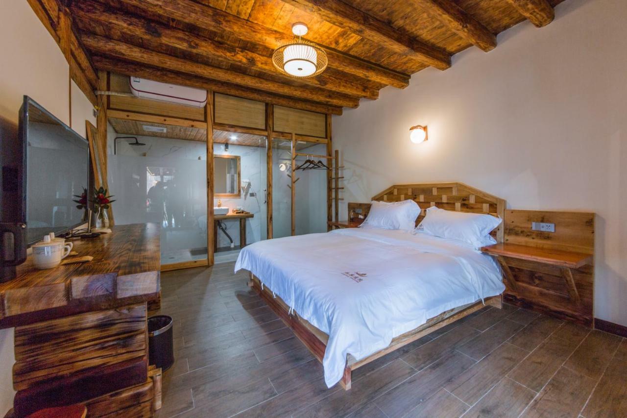 Swallow Nest Guesthouse Кунмин Екстериор снимка