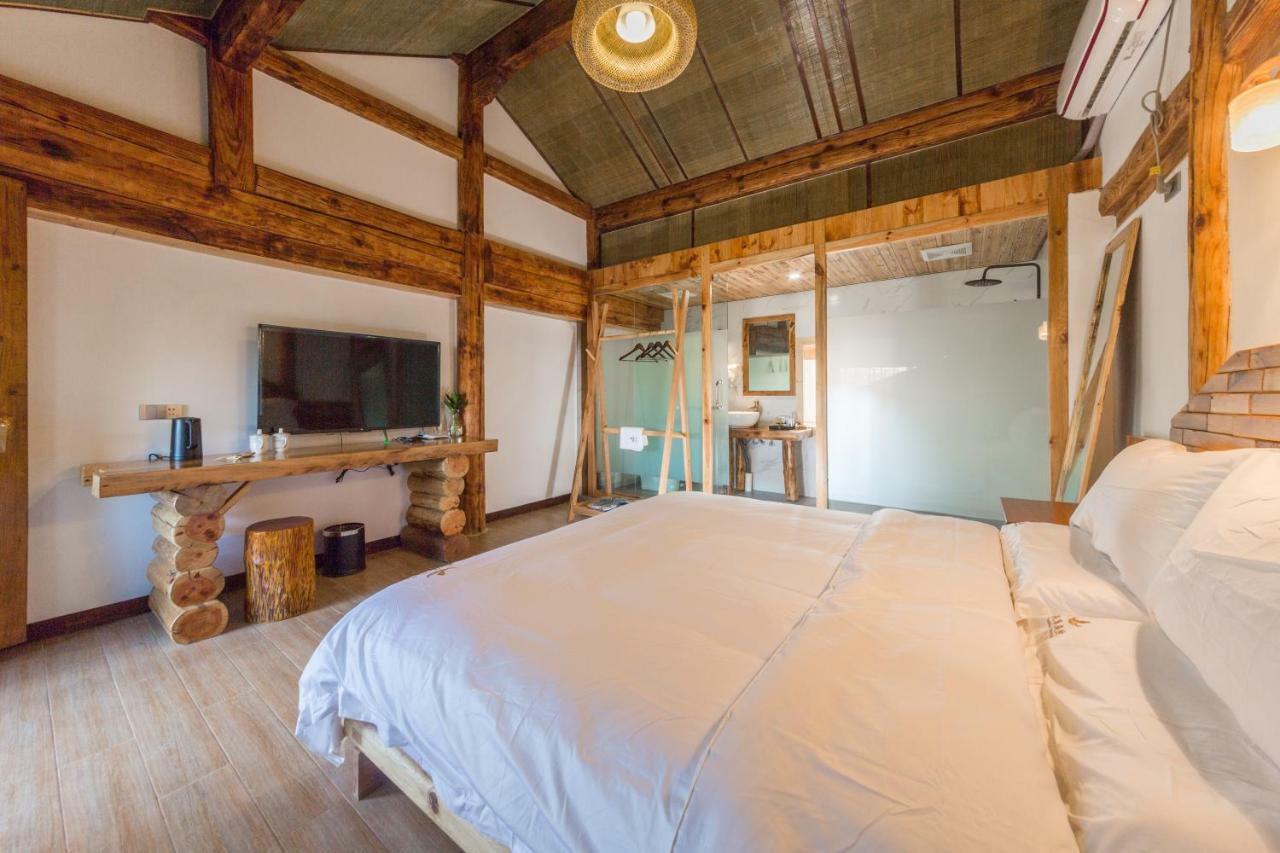 Swallow Nest Guesthouse Кунмин Екстериор снимка