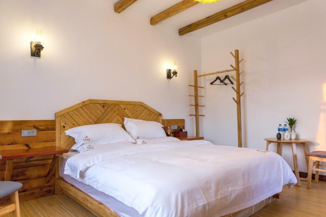 Swallow Nest Guesthouse Кунмин Екстериор снимка
